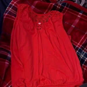 New York Laundry Vibrant Red Sleeveless Blouse